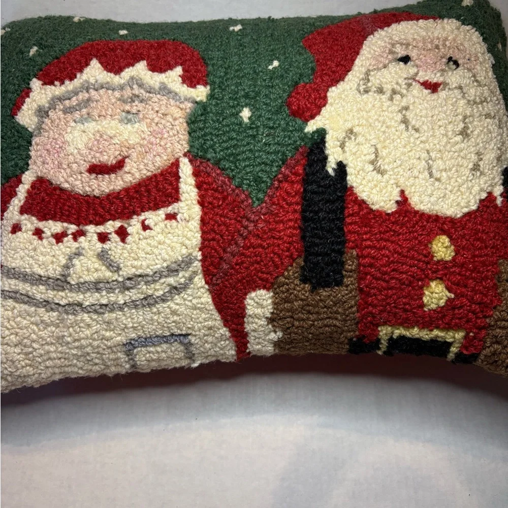 Chandler 4 Corners Mr & Mrs. Claus 14 x 20 Pillow
